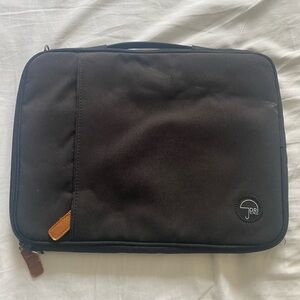 Black Men's Tech Organizer Sleeve